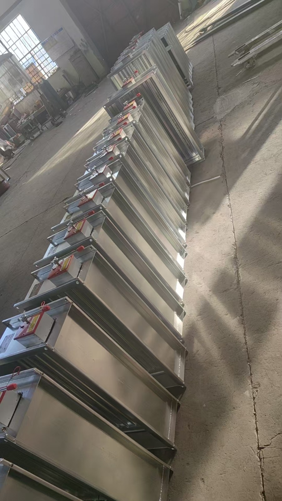 通风与空调工½E‹ä¸çš„防烟防ç«é˜€