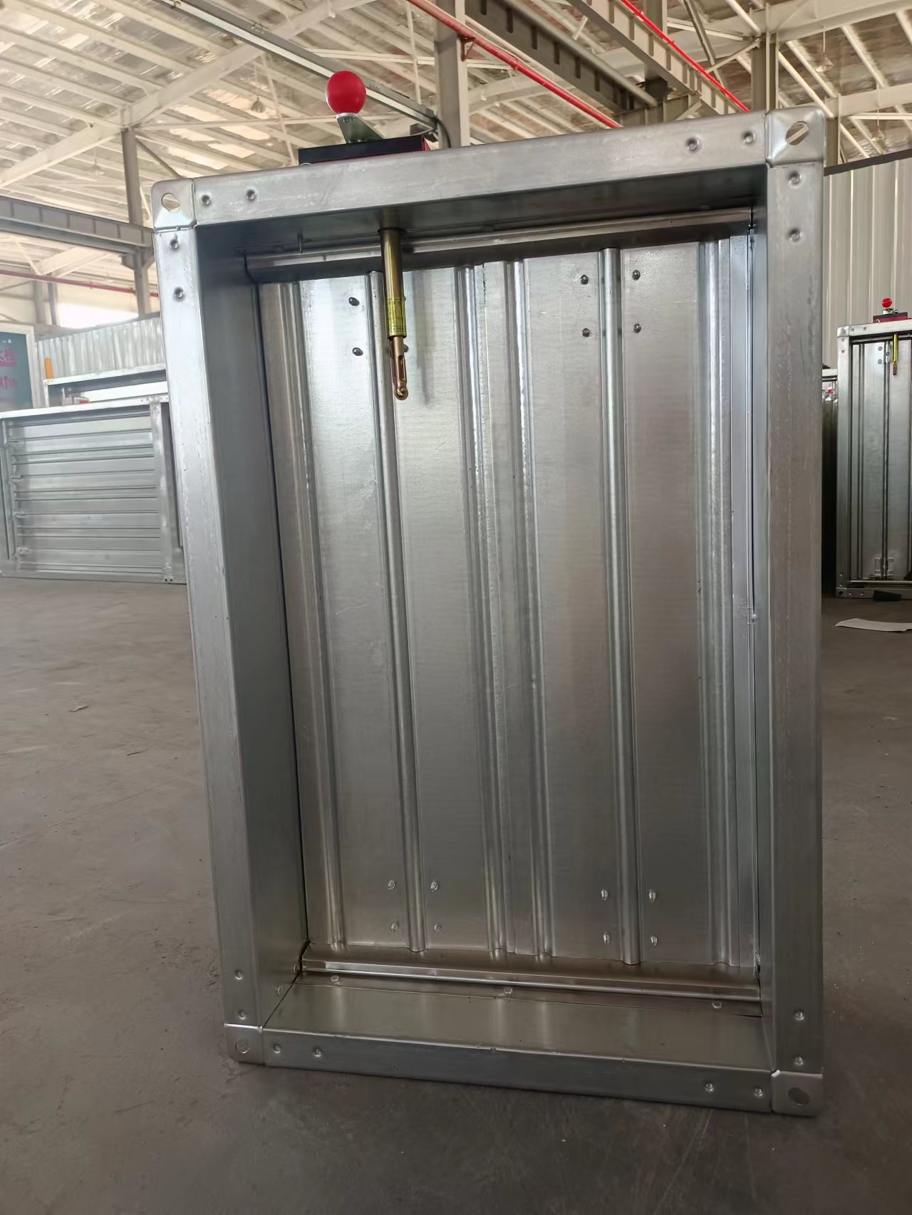 全自動(dòng)防火閥包括閥體、控制桿和法蘭接口！